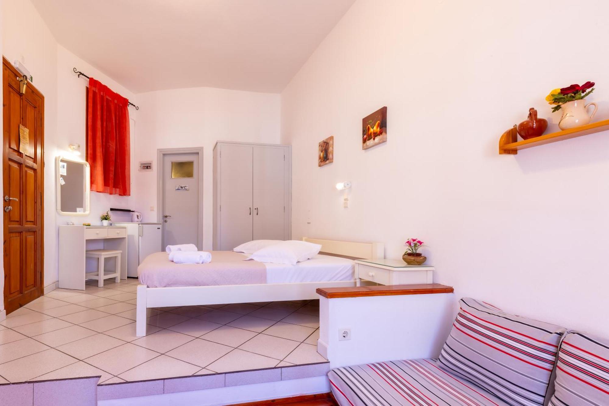 Froudi Rooms Kamares  Exterior foto