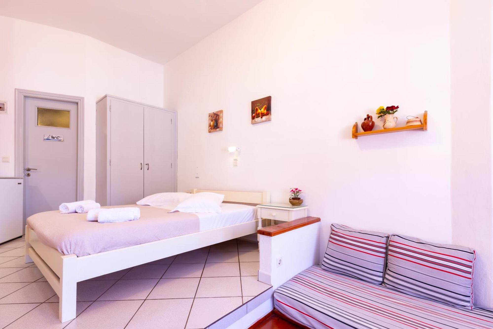 Froudi Rooms Kamares  Exterior foto