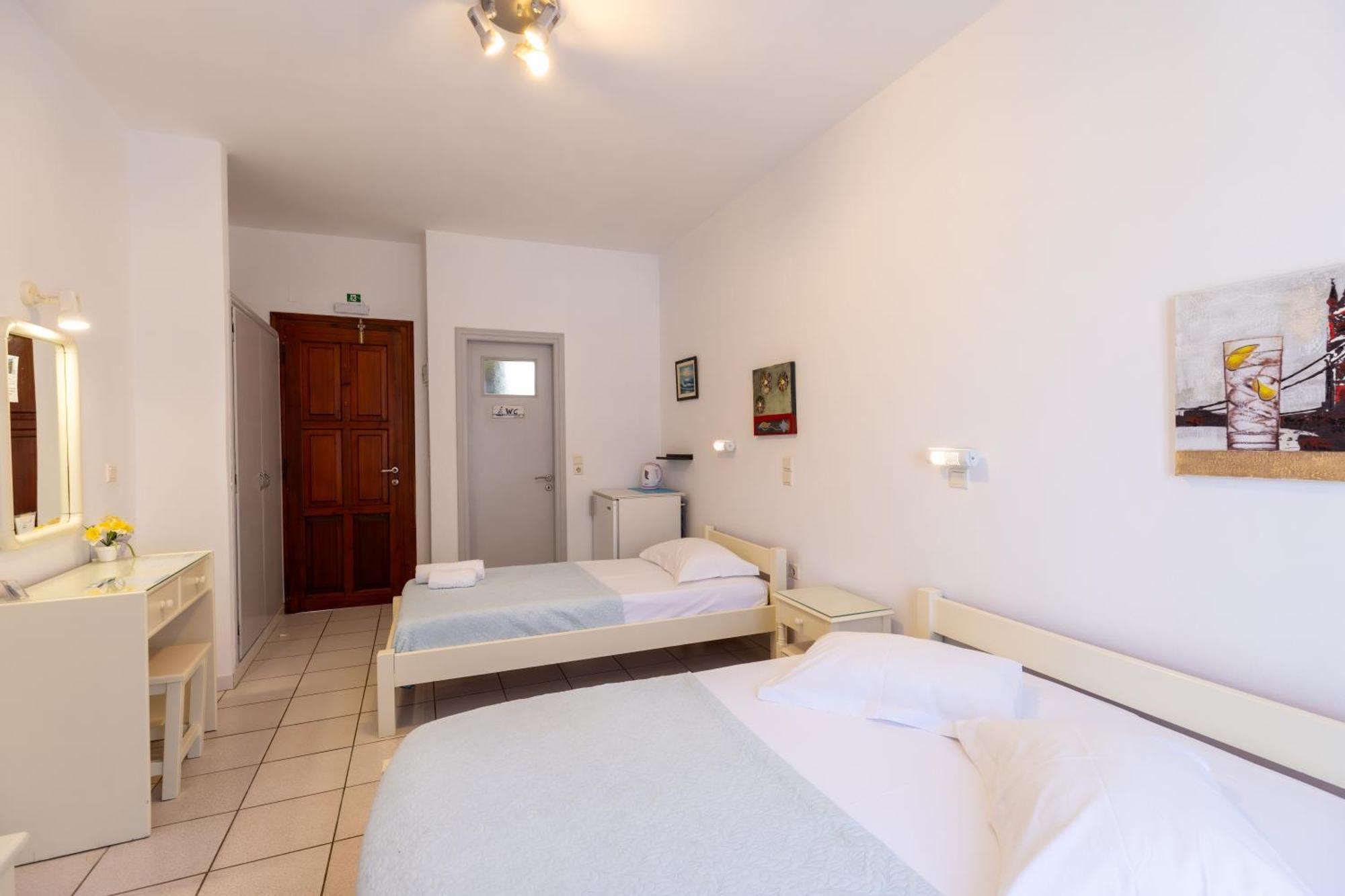 Froudi Rooms Kamares  Exterior foto