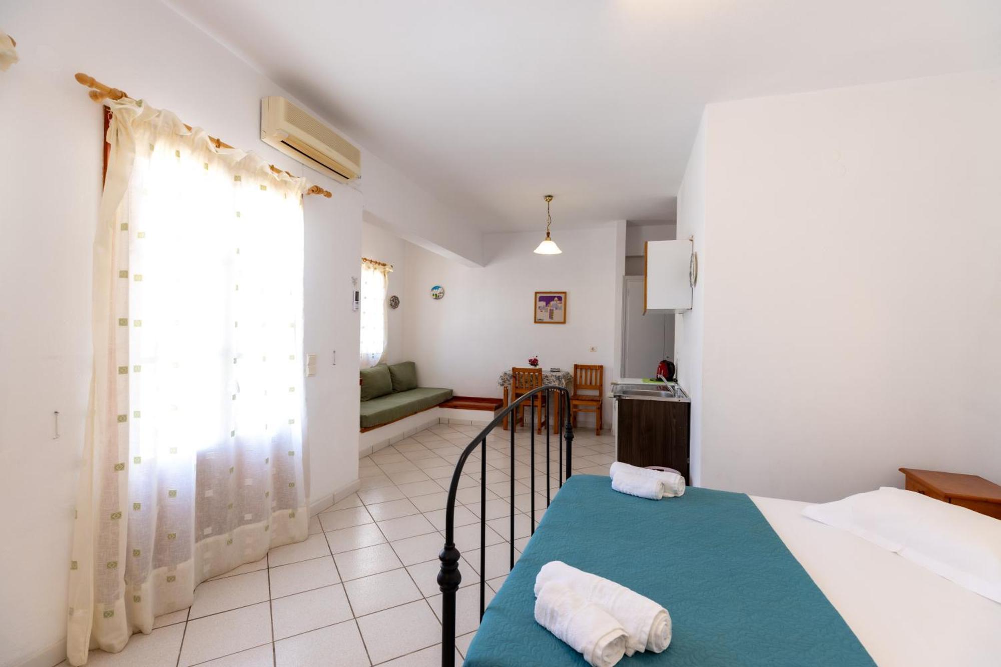 Froudi Rooms Kamares  Exterior foto