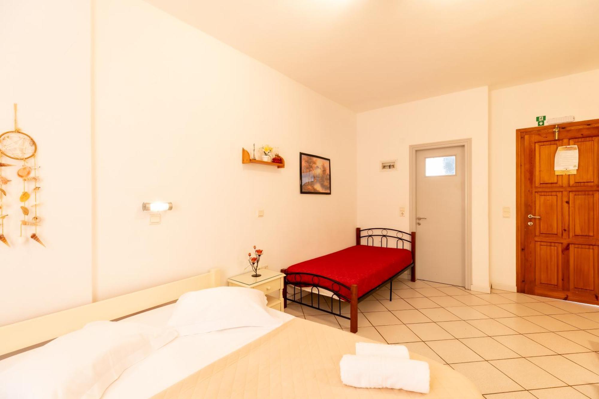 Froudi Rooms Kamares  Exterior foto