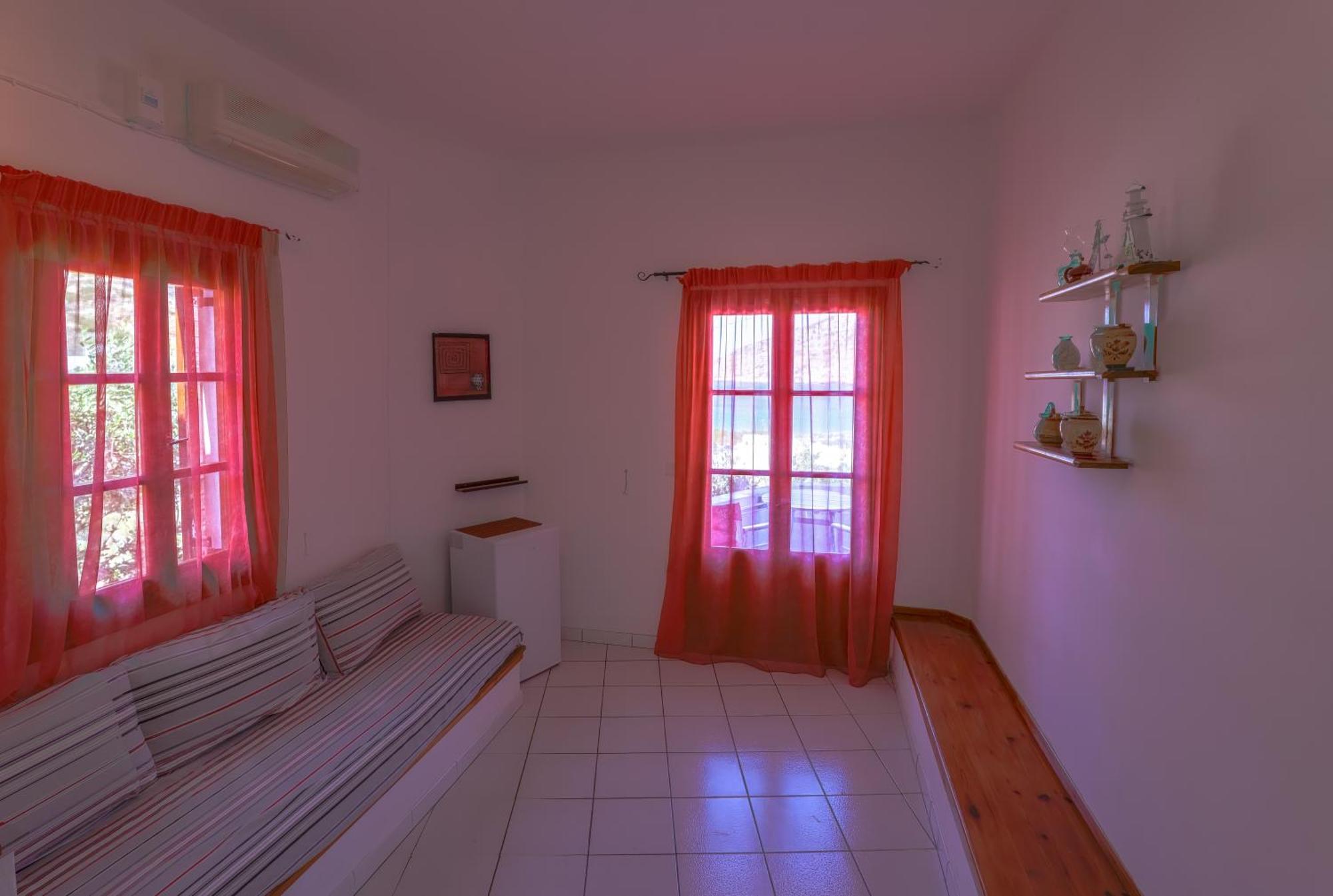 Froudi Rooms Kamares  Exterior foto